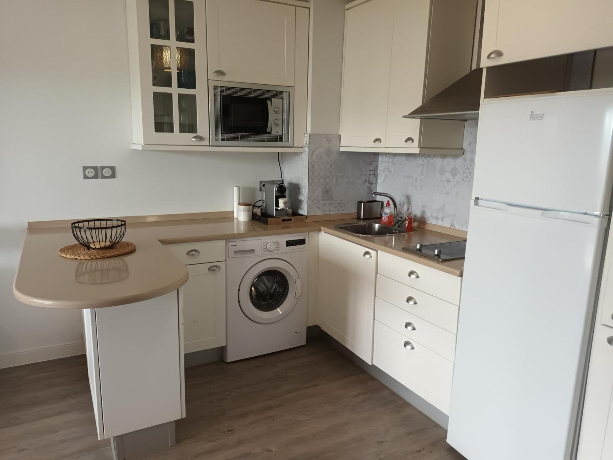 Appart. 2* A Hendaye, Proche Centre, Parking Privatif - Fr-1-239-777 Lägenhet Exteriör bild